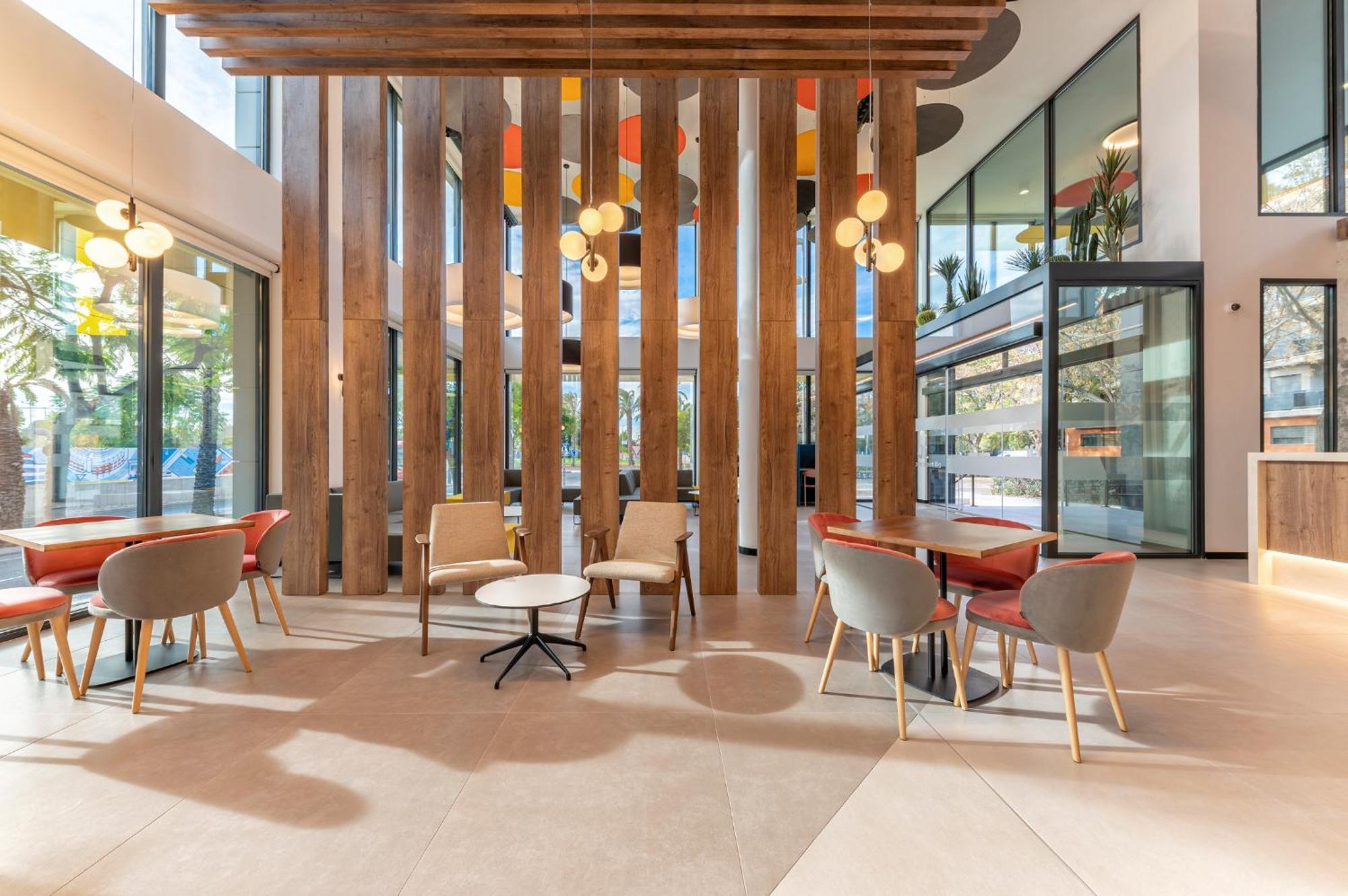 Universa Hoteles San Vicente Raspeig エクステリア 写真