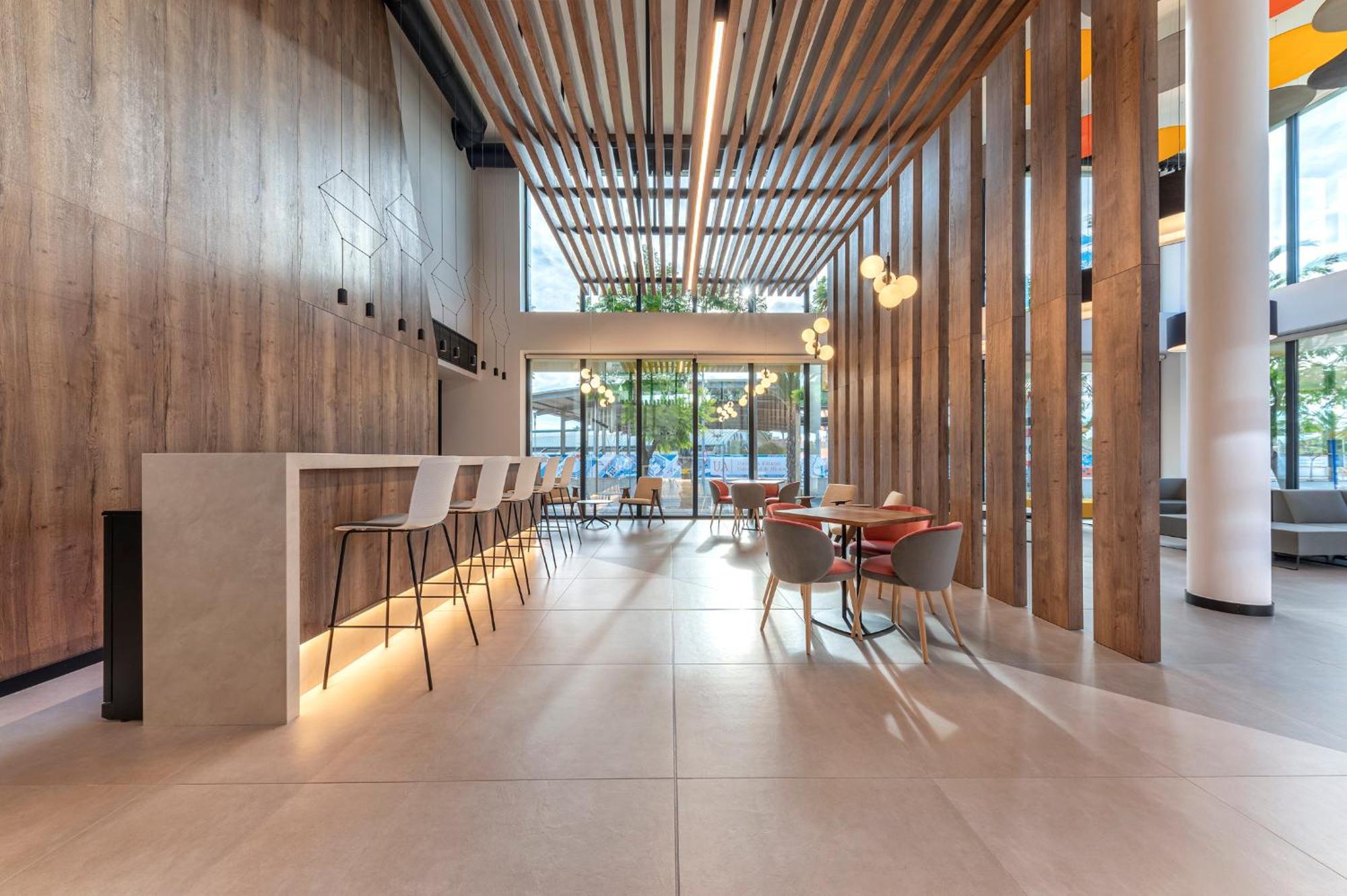 Universa Hoteles San Vicente Raspeig エクステリア 写真