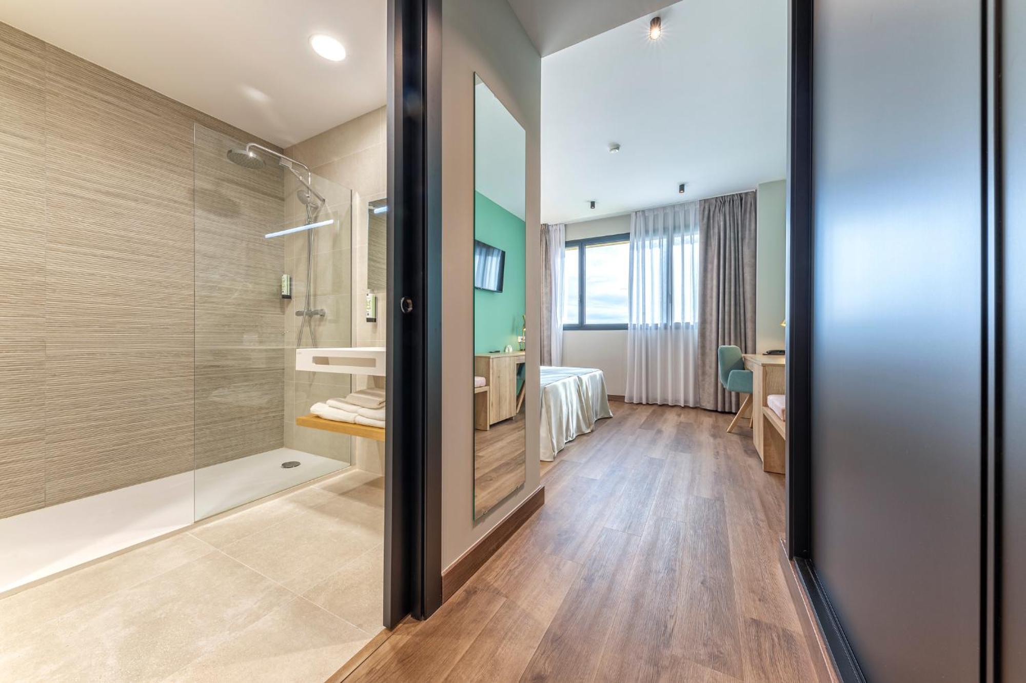 Universa Hoteles San Vicente Raspeig エクステリア 写真