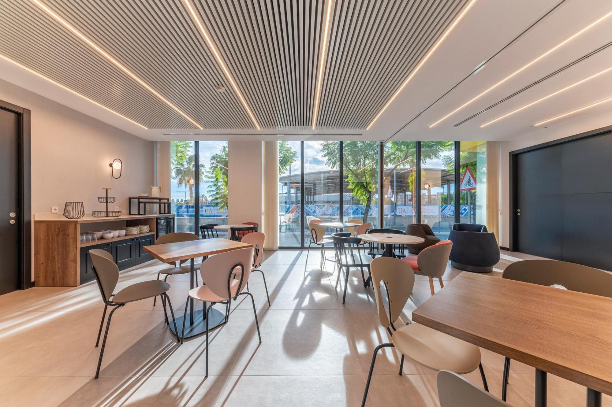 Universa Hoteles San Vicente Raspeig エクステリア 写真